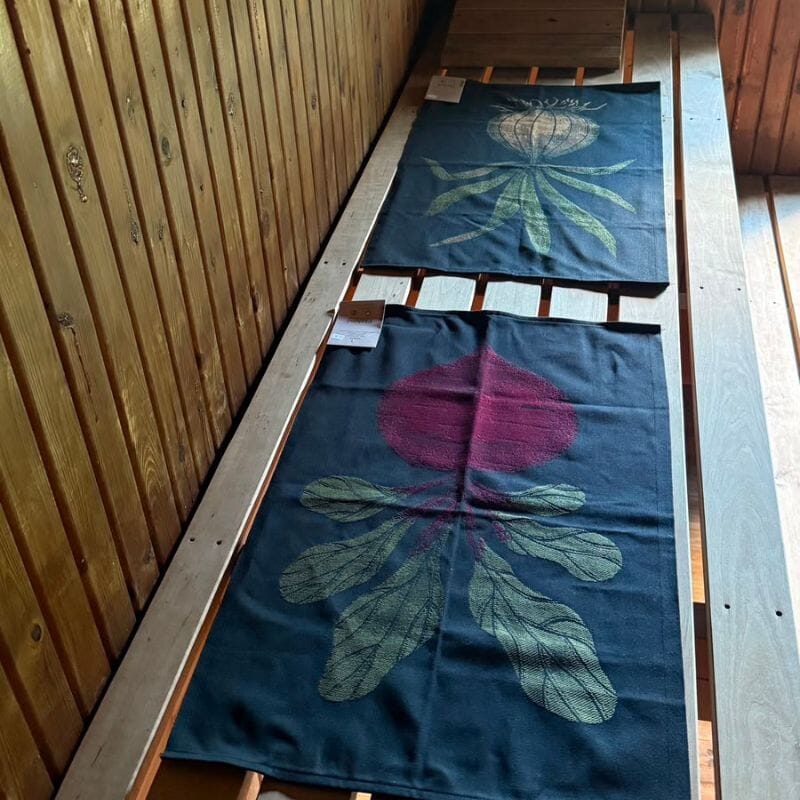 PUNAJUURI puuvillapyyhe 48 x 70cm Pyyhkeet Ekelunds 