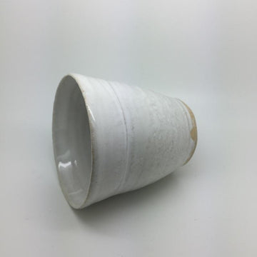 Korvaton muki pieni valkoinen Ceramics Tuias 